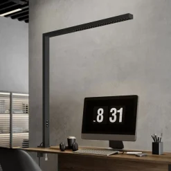 Arcchio LED-klemmelampe Jolinda, sort, aluminium, dæmpbar