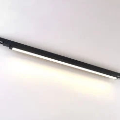 Arcchio LED-skinnelampe Harlow, sort, 109 cm, 3.000K