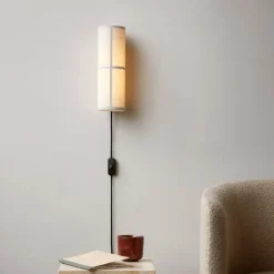 Audo Hashira LED-væglampe med stik, natur