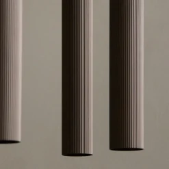Audo hængelampe Tubulaire, højde 24 cm, bronze, aluminium