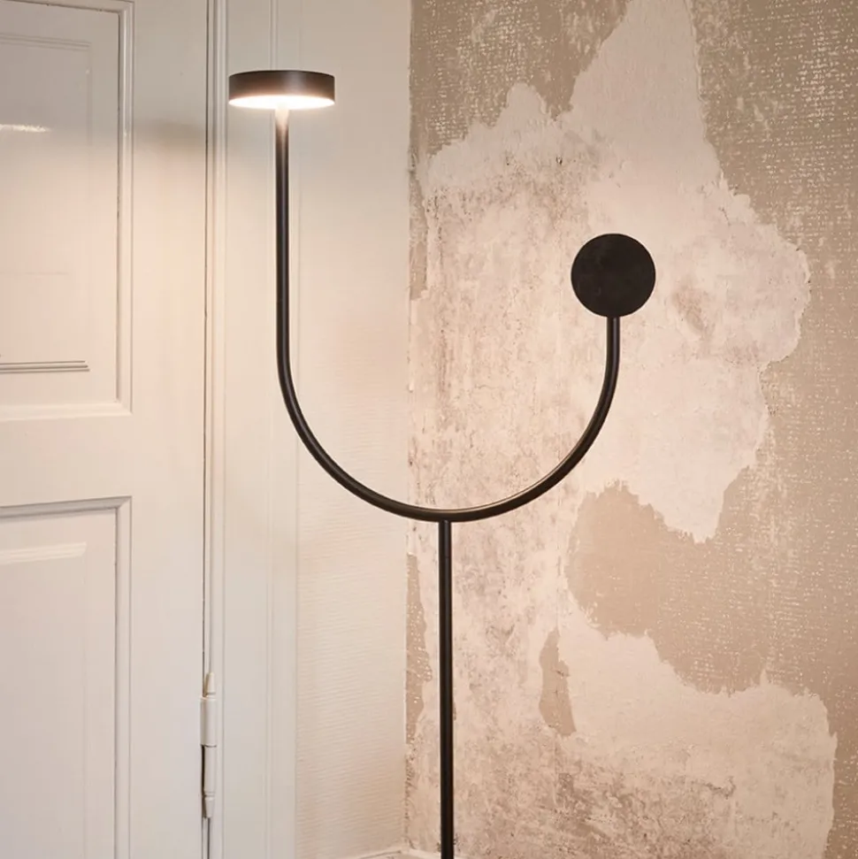 AYTM LED-gulvlampe Grasil, sort, marmor, højde 127 cm