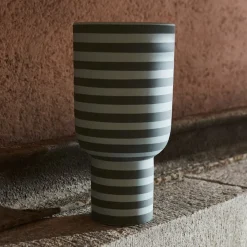 AYTM Varia-vase, grøn, Ø 15 cm, højde 30 cm, keramik