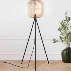 Bordesley gulvlampe, trefod, med træskærm