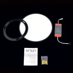Bully LED-loftslampe i sort, 3.000 K, Ø28cm