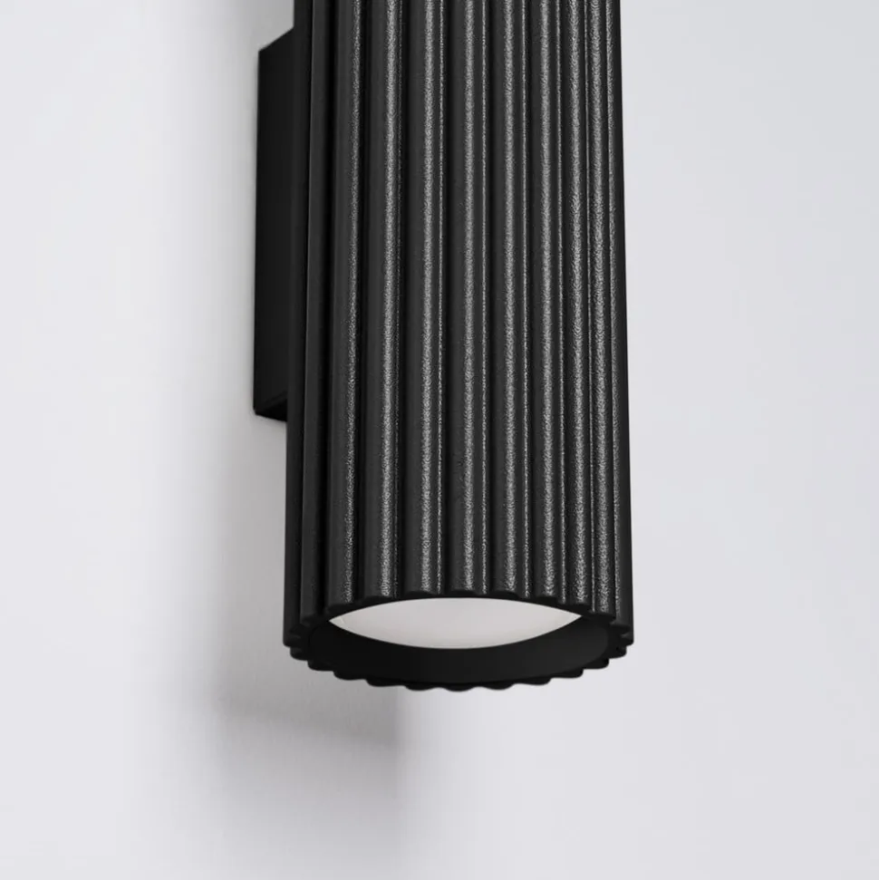 Carbon væglampe, sort, højde 20 cm, aluminium, 2 lyskilder.