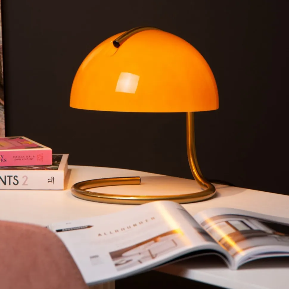 Cato retro-bordlampe med skærm af mælkeglas orange