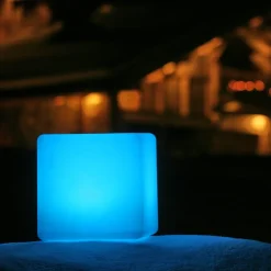 Cube - en lysende kube til udendørs brug