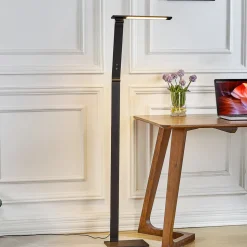 Dæmpbar LED gulvlampe Salome, variabel lysfarve
