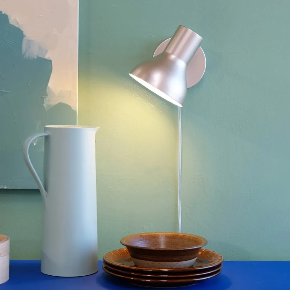 Dyberg Larsen Bob væglampe med metalfinish, beige