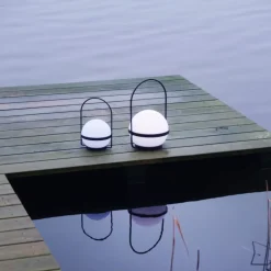 Dyberg Larsen LED-solcellelampe Summer, hvid/sort Højde 26 cm