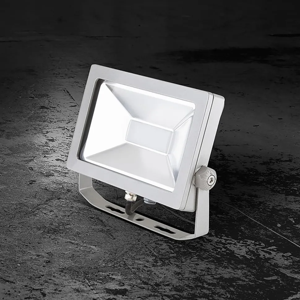 EVN LFA udendørs spotlampe sølvstik 3.000K 30W
