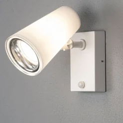 Fano udendørs LED-vægspot, med bevægelsessensor
