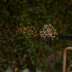 Firework LED-solcellelampe med jordspyd, 85 cm