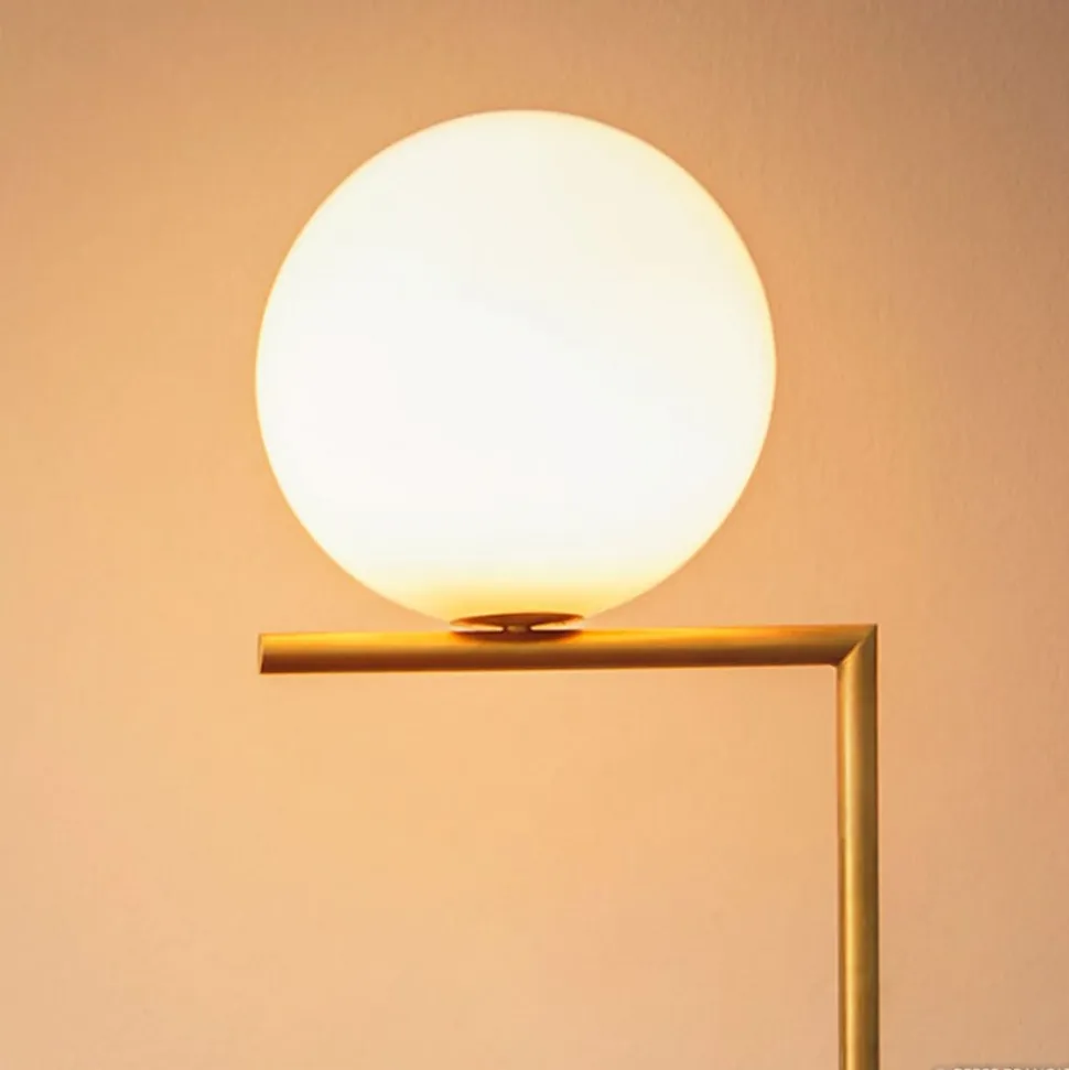 FLOS IC F1 gulvlampe, børstet messing