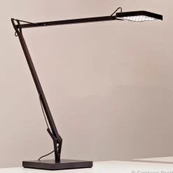 FLOS Kelvin LED-bordlampe i sort