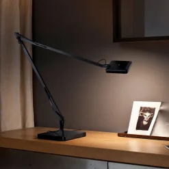 FLOS Kelvin LED-bordlampe i sort