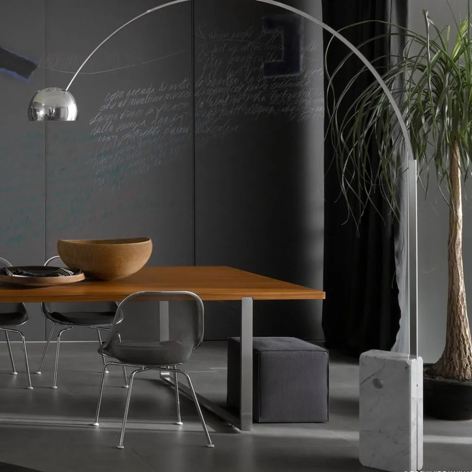 FLOS LED-bue-gulvlampe Arco, krom, højde 240 cm