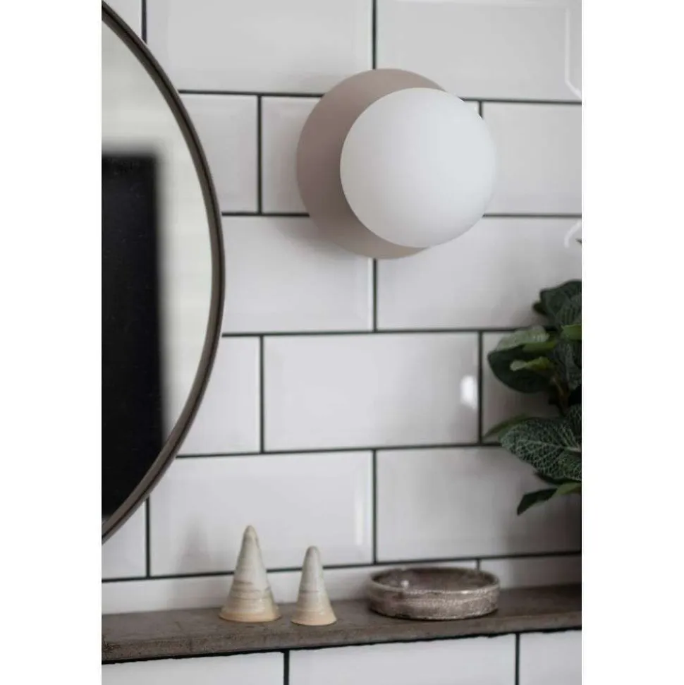 Globen Lighting væglampe ART DECO, beige/hvid Ø 16 cm IP44