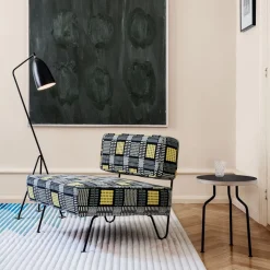 GUBI Gräshoppa trefods gulvlampe, sort