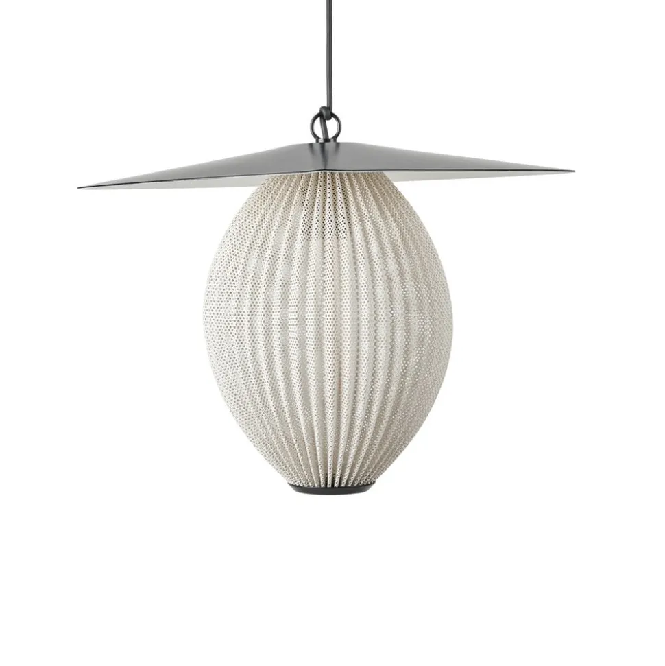 GUBI Satellite udendørs pendel, 57x36 cm, sort/cremehvid