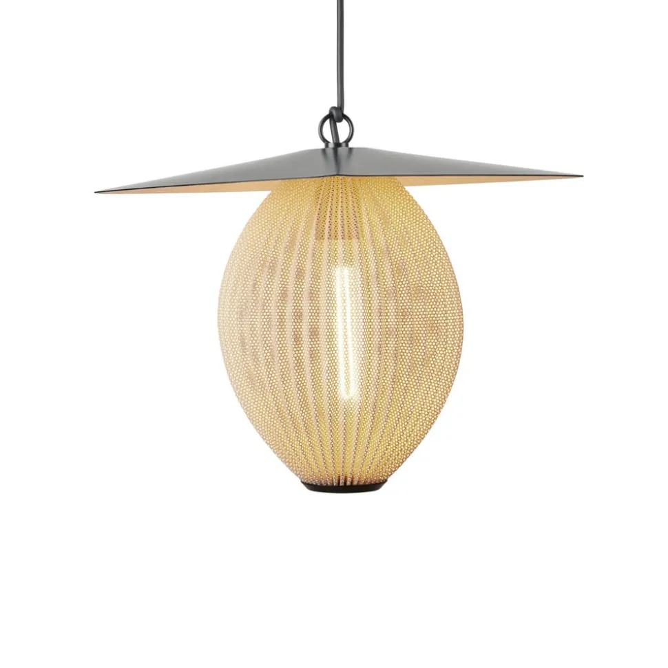GUBI Satellite udendørs pendel, 45x27 cm, sort/sennepsguld