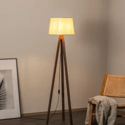 Gulvlampe LM-65214-1E med trebenet af træ