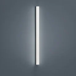 Helestra Lado LED-spejllampe, sort, 90 cm