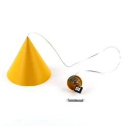 Hængelampe Cono, 1 lyskilde, Ø 25 cm, gul, E27