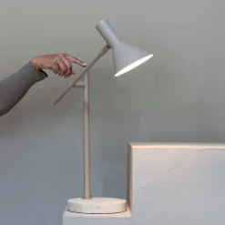 IT'S ABOUT ROMI bordlampe Izmir, sandfarvet, højde 59 cm