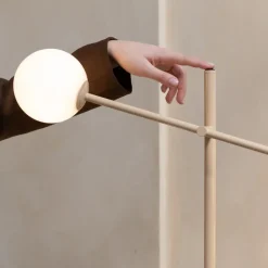 IT'S ABOUT ROMI Gulvlampe Copenhagen, beige, glas, drejelig