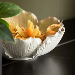 KARE Flower Bloom dekorativ skål, creme/guld, håndlavet