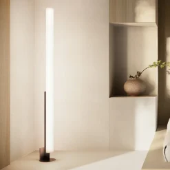 kdln LED-gulvlampe Model T, sort, højde 185 cm, dæmper