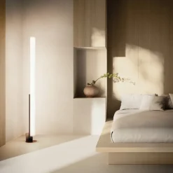 kdln LED-gulvlampe Model T, sort, højde 185 cm, dæmper