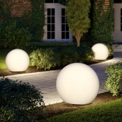 Kugleformet lampe Cumulus L til haven, Ø 60 cm