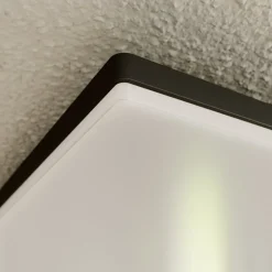 Kvadratisk LED-loftslampe Henni udendørs