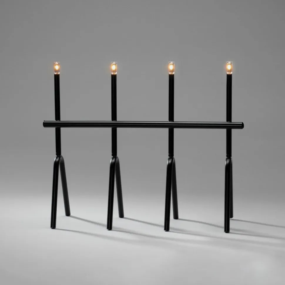 LED-lysestage, sort, 4 lyskilder, højde 39 cm