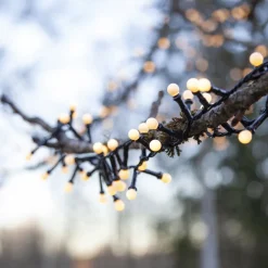 LED-lyskæde Berry Mini med timerfunktion hvid