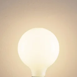 LED-pære E27 6W 2.700 K G125 kan dæmpes opal 2 stk