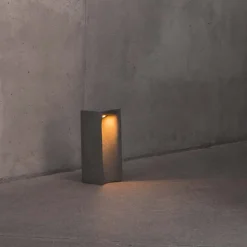 LED-sokkellampe Grot, 2700K, grå, beton, IP55, højde 40 cm