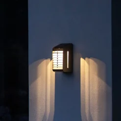 LED-solcellelampe Corner med sensor, grå