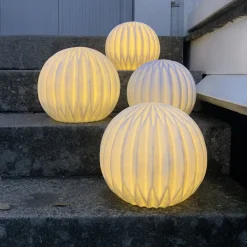 LED-terrasselampe Sandy, Ø 30 cm hvid plast batteri