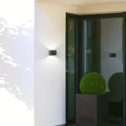 LED-væglampe Magnetics, sort, USB, bevægelsessensor