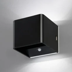LED-væglampe Magnetics, sort, USB, bevægelsessensor