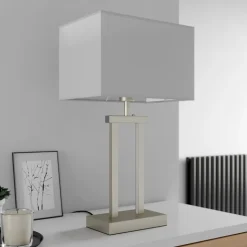 Lindby bordlampe Sigurd, hvid, stof, højde 54 cm, E27