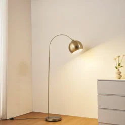 Lindby buelampe Moisia, messingfarvet, metal, 148 cm