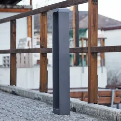 Lindby Emima LED-gadelampe lavet af aluminium 100 cm