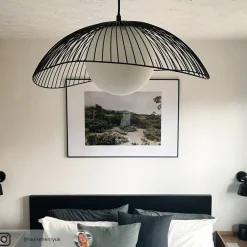 Lindby Fabronia hængelampe, gitter, glaskugle