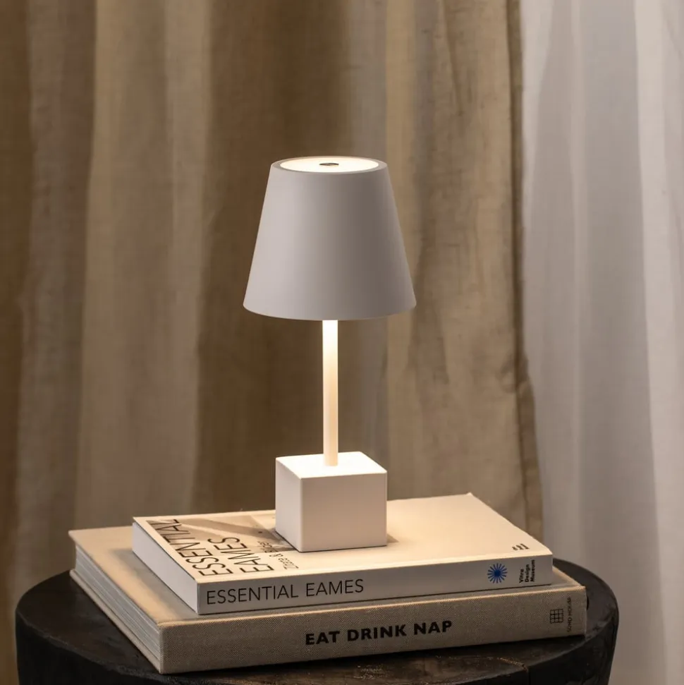 Lindby genopladelig LED-bordlampe Janea CUBE, hvid, metal