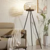 Lindby gulvlampe Ediz, sort, træ, 159 cm høj, E27