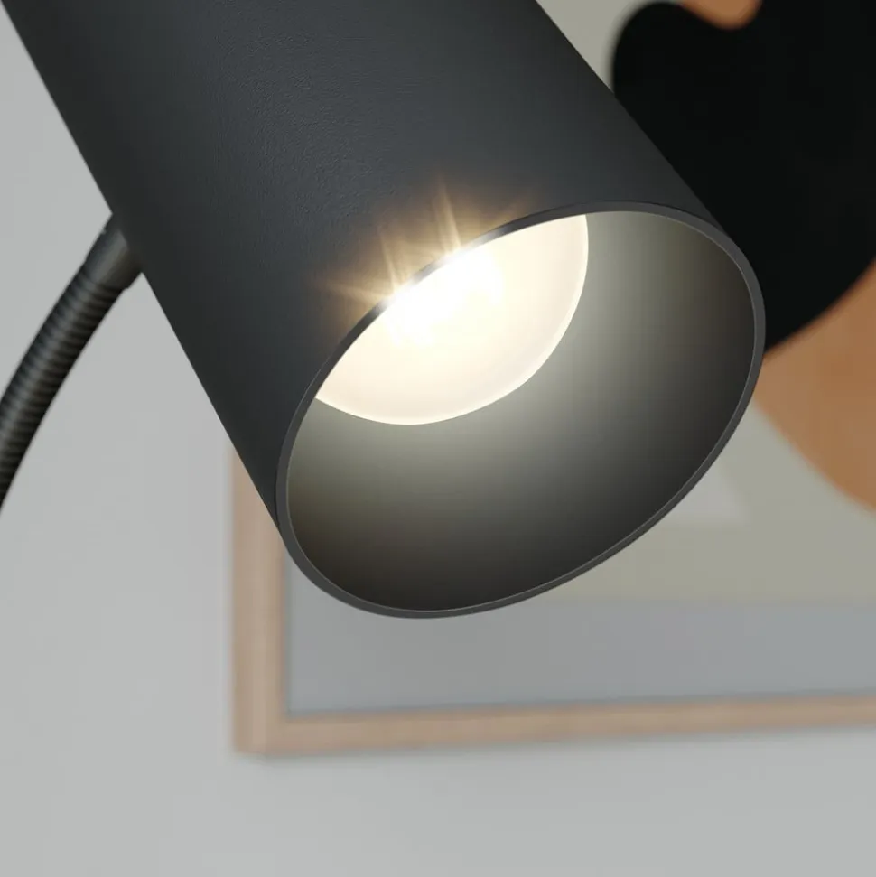 Lindby gulvlampe Karoli, sort, 156 cm, metal, fleksibel arm